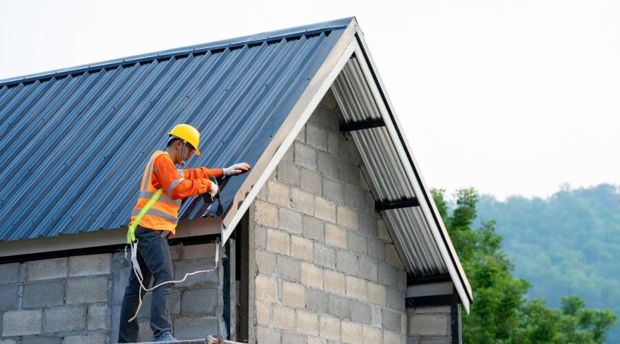 Professional gutter cleaning in Yucca Valley, CA